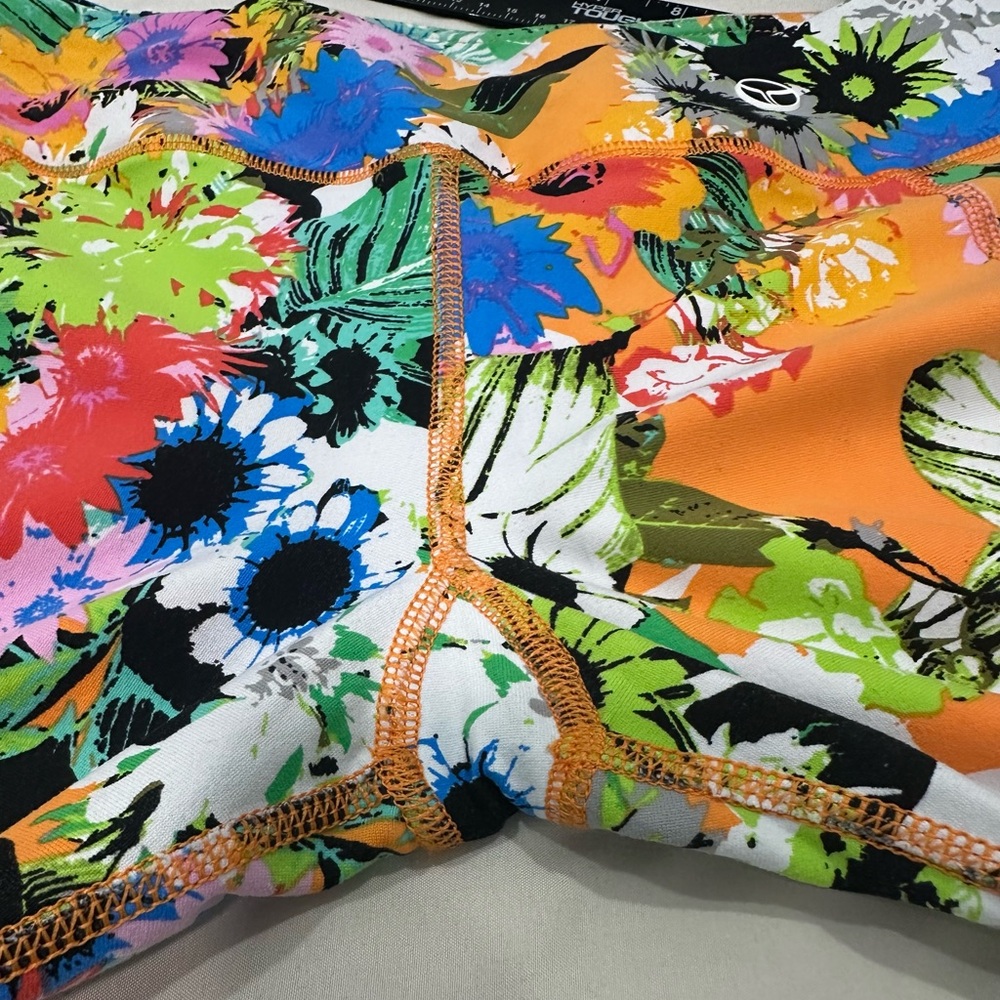 Trina Turk Womens Floral Capri Leggings, Small - Picture 6 of 7
